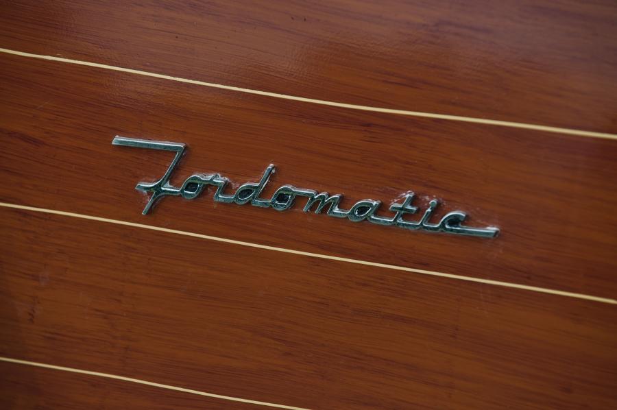  Ford Country Squire Station Wagon 1956 года  (фото 16 из 24)